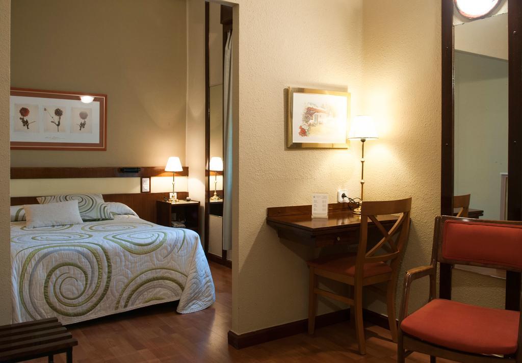 Hotel Madrid Bierzo Ponferrada Ngoại thất bức ảnh